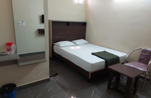 Kalasipalya Hotel | TKS Residency