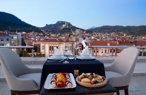 Mentese Hotel | TN&CO Exclusive Cip Suites and Primeclass Rooms (Adults Only)