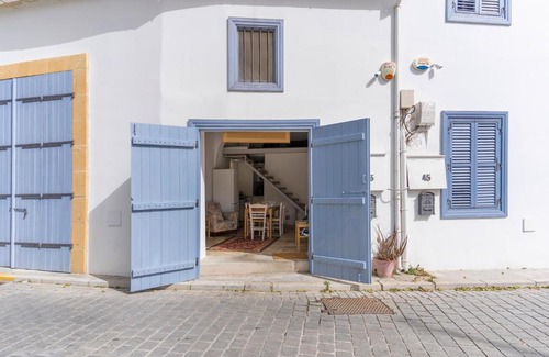Nicosia Apartment | To Hani - Kamara Studio