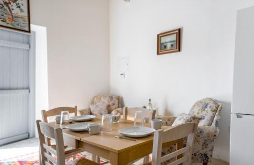 Nicosia Apartment | To Hani - Kamara Studio