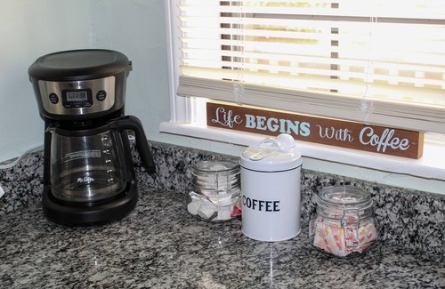 Toccoa Cottage | Toccoa Cottage—Hot Tub—10min to Toccoa Falls—30 miles to Helen