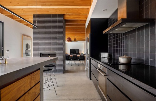 Flinders House | Togo House, Flinders
