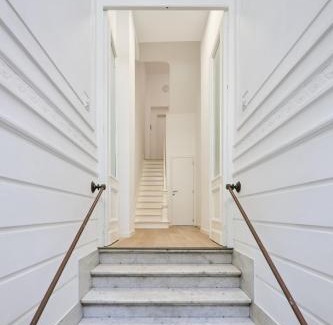 Postel Apartment | Toison d'Or