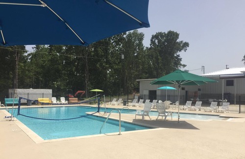 Negreet Cabin | Toledo Bend RV Resort and Cabins