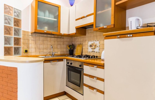 Vittorio Emanuele Apartment | Tolentino Studio Flat by Napoliapartments