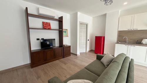 Saronno Apartment | Tolstoi 15