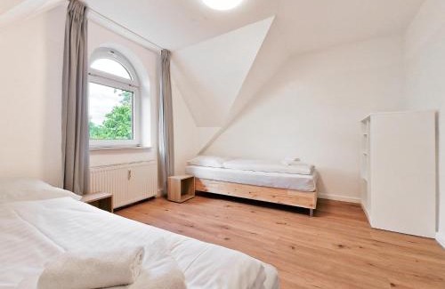 Alt-Hamborn Apartment | Tolstov Apartments - 3 and 4 Room Apartments