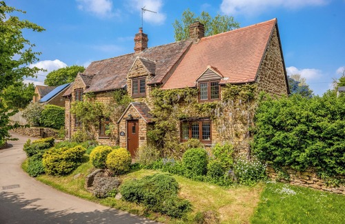 Epwell House | Tom Callows Gorgeous Cottage Oxfordshire