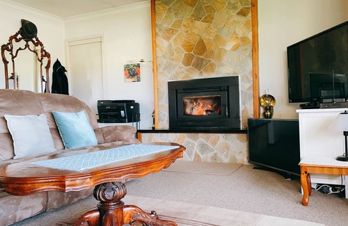 Musk House | Tom's Farm House Delightful space for an escape