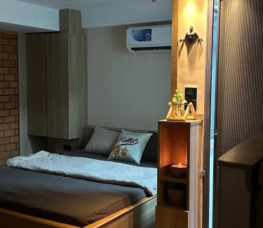 Tan Binh Bed & Breakfast | Tom's House 270