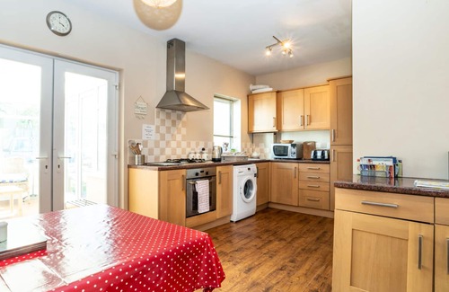 Amble Cottage | TOMEG, pet friendly, with a garden in Amble