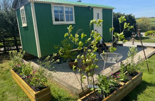 St Wenn House | Toms Hut and Robins Rest Shepherd Huts near Wadebridge