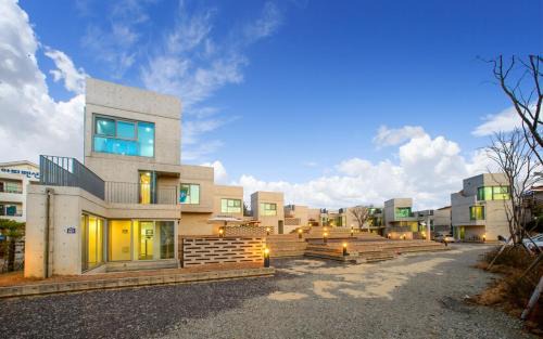 Pinari-gol Villa | Tongyeong Monofunny Pension