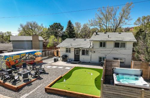 West Colorado Springs House | Tonka Valley - Chic Hot Tub BBQ Fire Pit