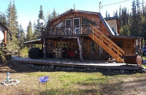 Copper Center Cabin | Tonsina Creek Whippers Lodge