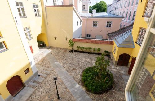 Old Town Apartment | Toompea Castle Hideaway