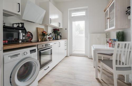 Mitte Apartment | TOP 2 Zimmer Altbauwohnung in Kiel Mitte 24-7 Check In