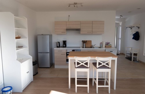 Hagen Condo | Top apartment with fantastic distant views in a prime location at the best price!