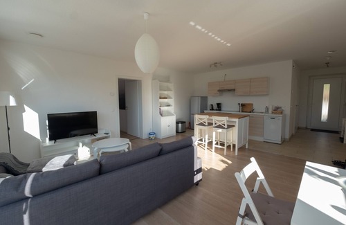 Hagen Condo | Top apartment with fantastic distant views in a prime location at the best price!