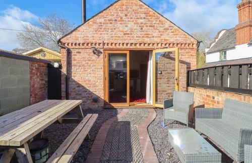 Felton Cottage | Top Farm Lodge