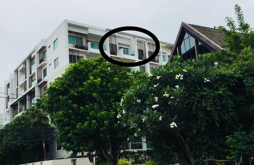 Khao Takiab Apartment | Top Floor 2 Bedroom 2 Bathroom Sea-Facing Apartment with huge pool and balcony