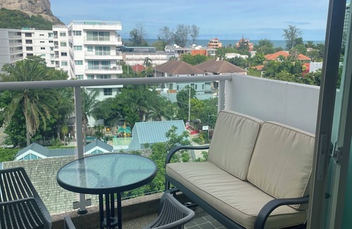 Khao Takiab Apartment | Top Floor 2 Bedroom 2 Bathroom Sea-Facing Apartment with huge pool and balcony