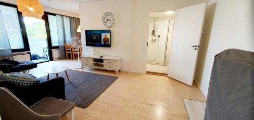 Itainen District Apartment | Top floor 51m2, Balcony, 150 M WiFi, free own parking place, 300m Metro