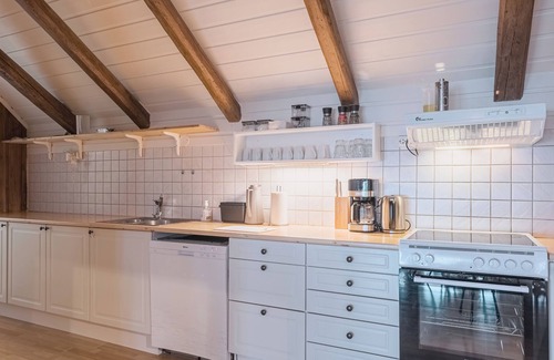 Lillehammer Apartment | Top-Floor Apartment – 5 Min Walk to Lillehammer’s Main Street
