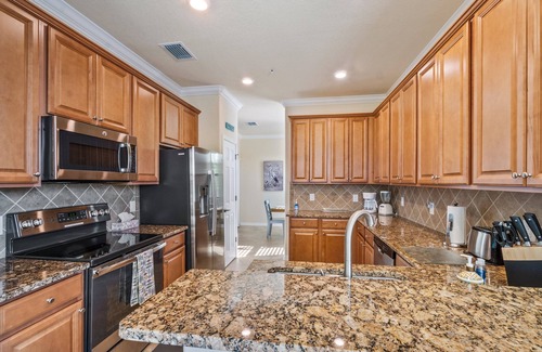 Naples House | Top-Floor Coach Home with Lake Views & Resort Amenities – Treviso Bay