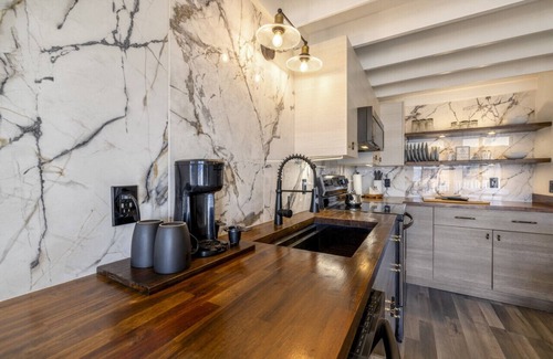 Cedar Key Condo | Top floor condo with sunset Gulf views