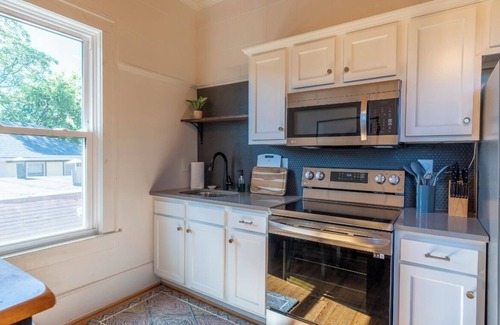 Crestline Heights Apartment | Top Floor Double King Suite