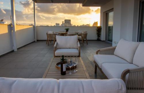 Nicosia Apartment | Top Floor Gem: 3BR, Huge Veranda