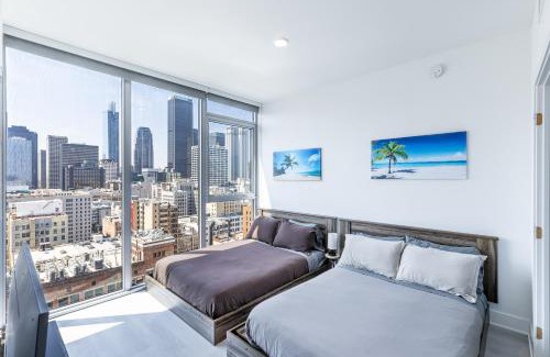 Downtown Los Angeles Apartment | Top Floor High Rise 3 Bed DTLA Skyscraper Penthouse