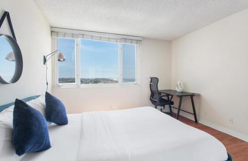 Marina del Rey Apartment | Top Floor Marina Escape 3BR Penthouse Ocean View