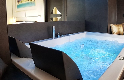 Rione IV Campo Marzio Apartment | TOP Luxury Suite Apartment - Piazza di Spagna 60A I had given this name