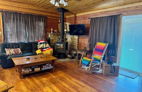 Snowflake Cabin | Top of the World, rustic cabin & retreat