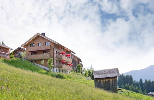 Damuels Apartment | Top R - Apartments Berg 170