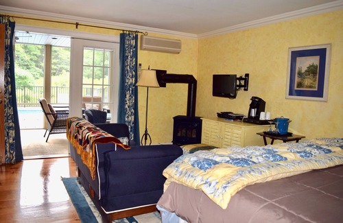 Cape Neddick Bed & Breakfast | Top-Rated B & B on Ogunquit/Cape Neddick Town Line, Ogunquit Tourist Area