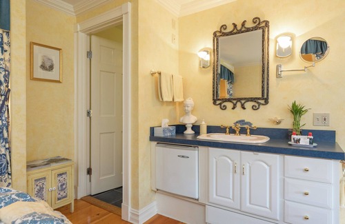 Cape Neddick Bed & Breakfast | Top-Rated B & B on Ogunquit/Cape Neddick Town Line, Ogunquit Tourist Area