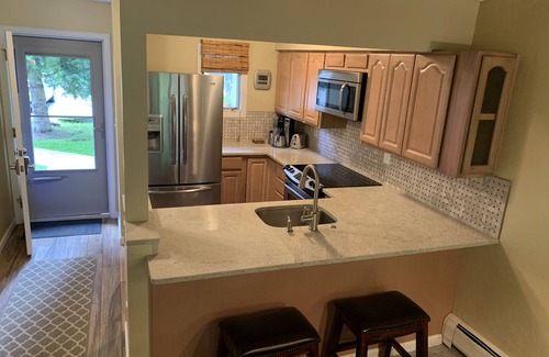 Vail House | Top Rated Creekside Gem Is Steps From Free Bus To Skiing, Shopping, & Dining!