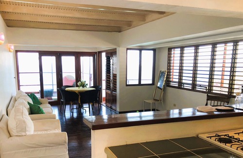 Scarborough Apartment | Top Seaview Apartment with pool