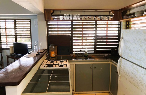 Scarborough Apartment | Top Seaview Apartment with pool