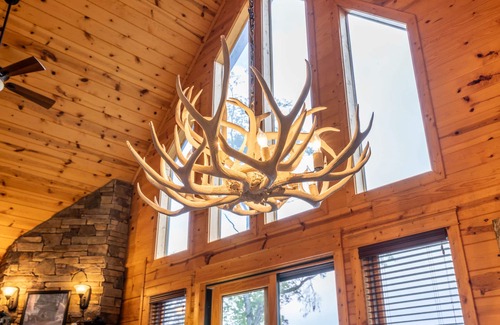 Wolf Laurel Cabin | Top view on the mountain!~Sunsets & luxury for 10~Hatley Pointe ski-in/ski-out~