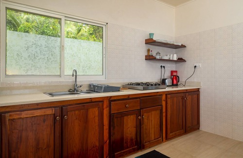 Mahe Island Apartment | Top View Retreat Self Catering Apartments