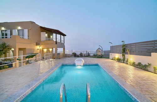Tria Monastiria Villa | Top View Villa