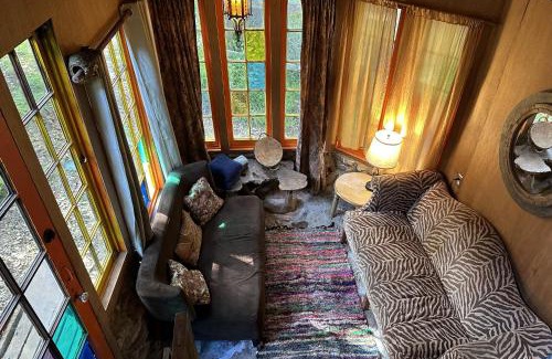 Topanga Ski Chalet | Topanga Wonderland Cottage