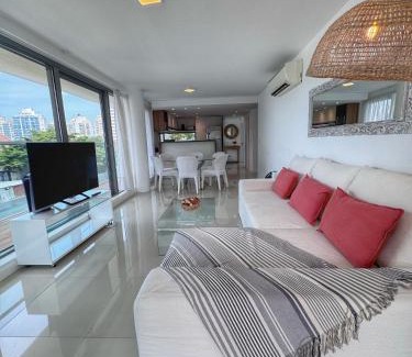 Aidy Grill Apartment | TORRE CHRONOS PREMIUM 2 Dormitorios