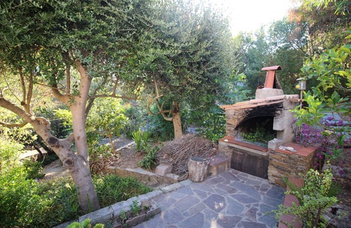 Torre dei Corsari Apartment | Torre dei Corsari holiday home with garden