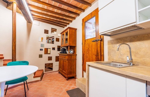 Serre di Rapolano Apartment | Torre di Serre - Medieval tower rental