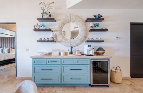 Zona Hotelera Condo | Tortuga Bay Condo 180-degree Ocean View